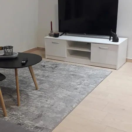 Apartment Sweet Place Forever 4 *